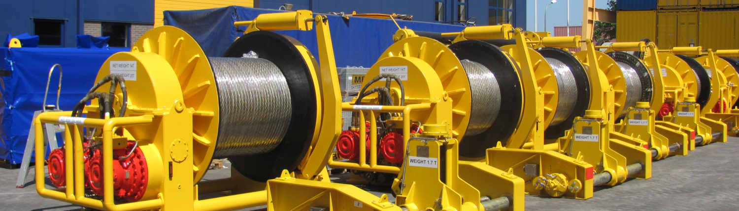 Drum winches with new steel pulling wire rope